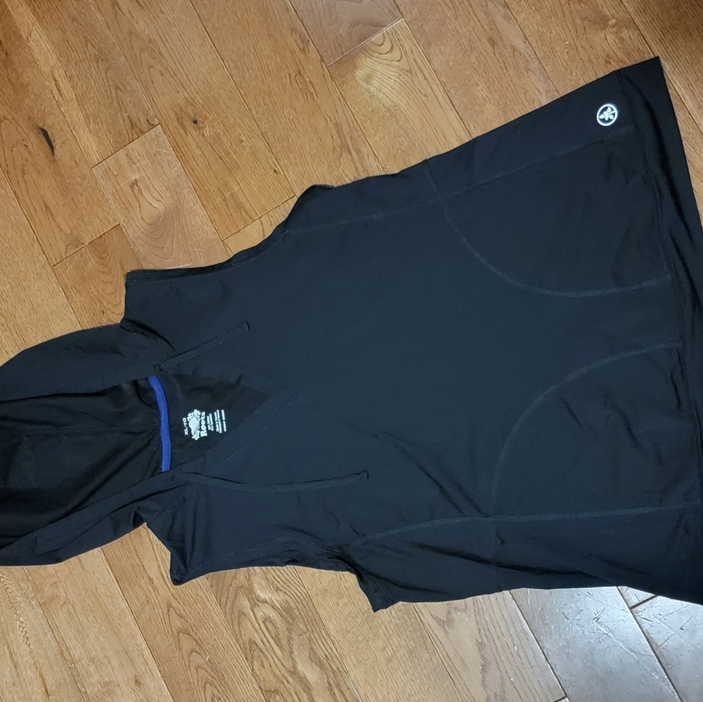 Roots Xl hooded workout top